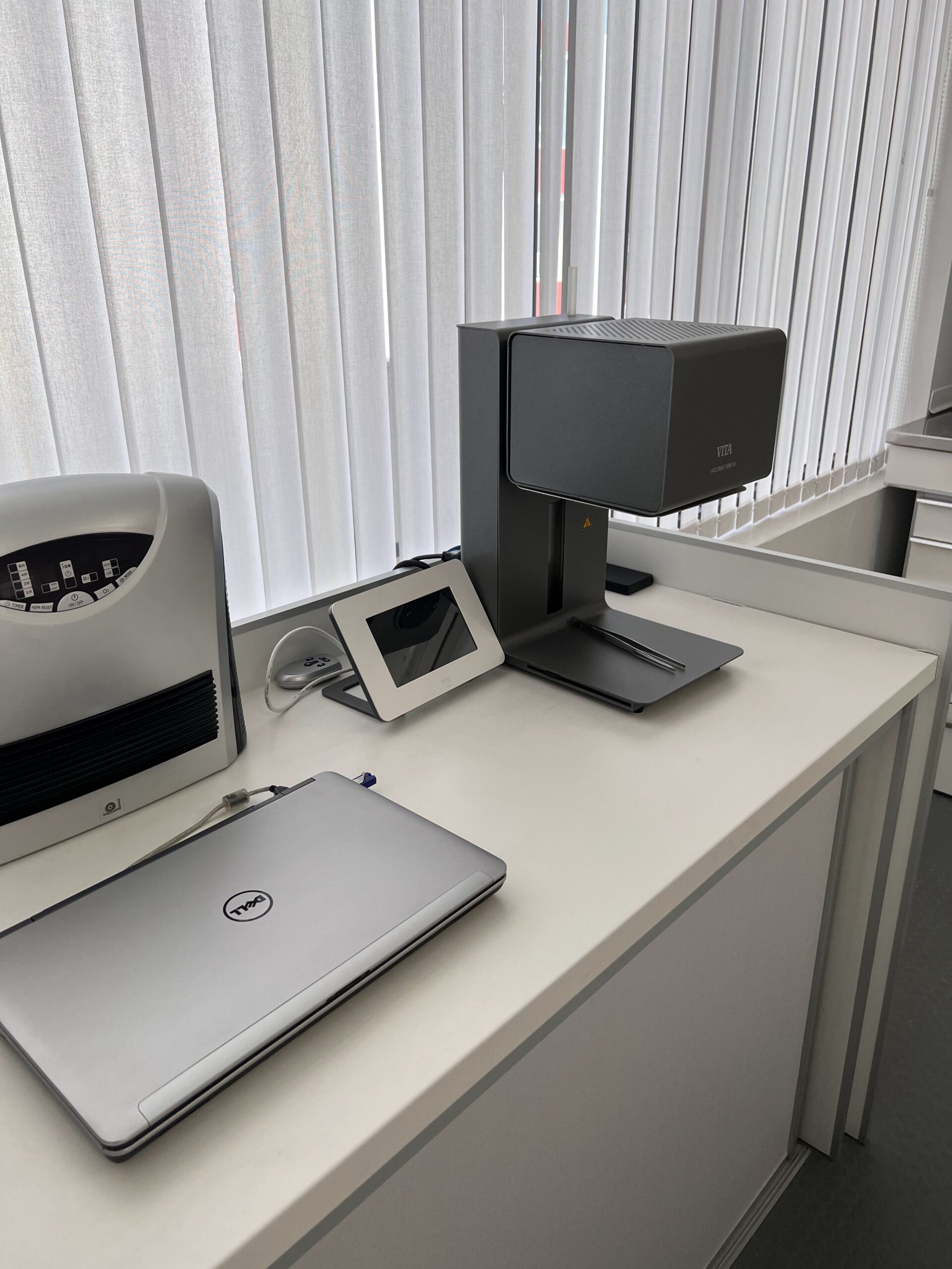 Escáner dental de sobremesa para digitalización de modelos